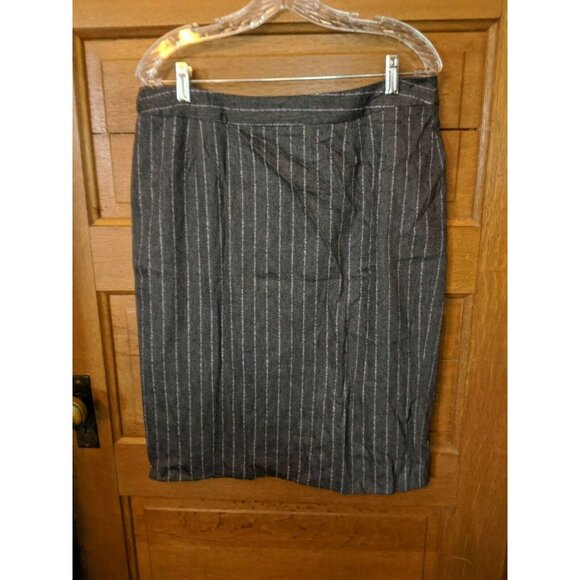 Doncaster Size 12 Wool Skirt Pinstriped Gray Purple Lilac Lined Modest - Picture 4 of 6